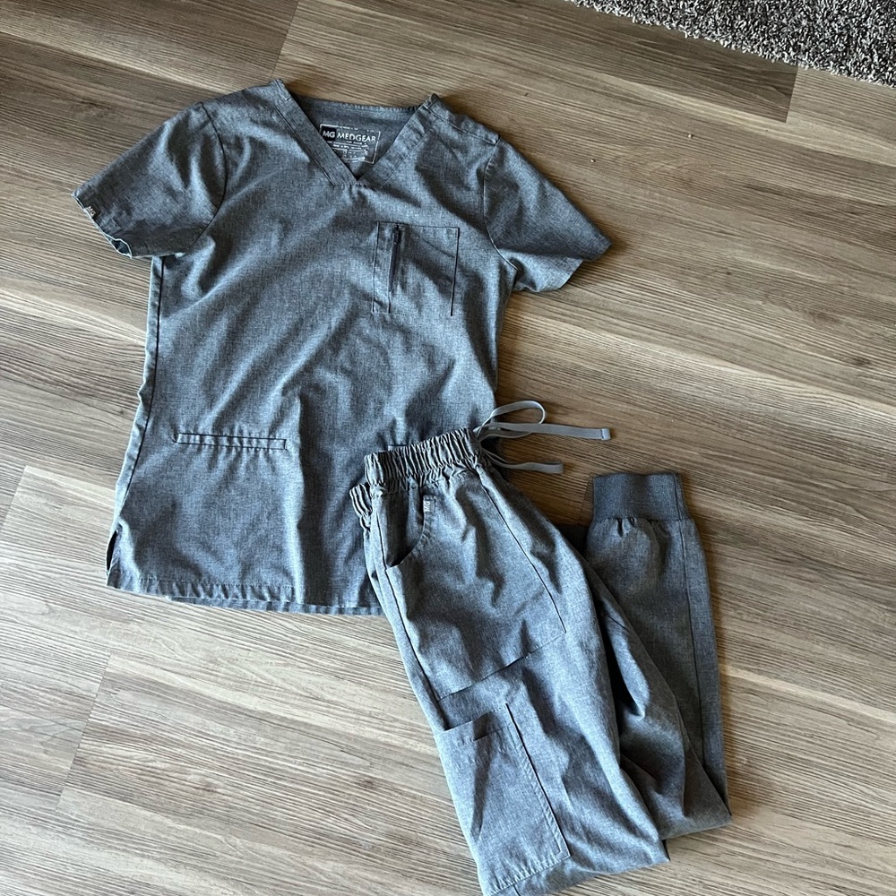 Medgear Gray Women's Scrub Set